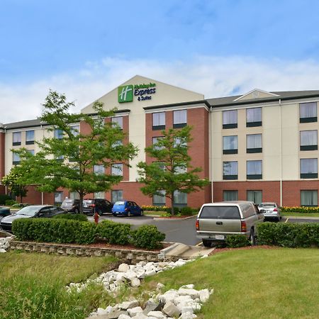 Holiday Inn Express Hotel & Suites Milwaukee-New Berlin By Ihg מראה חיצוני תמונה