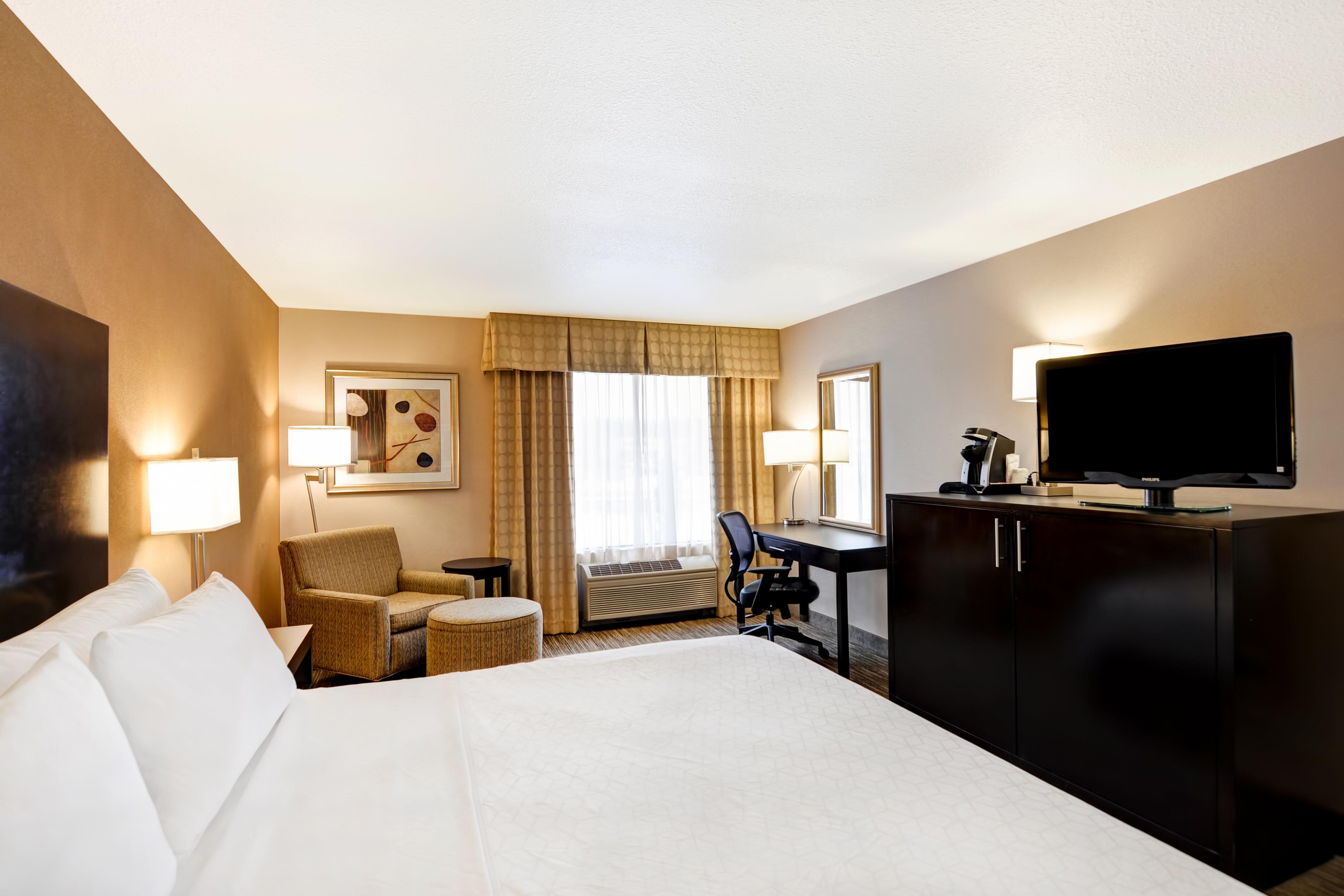 Holiday Inn Express Hotel & Suites Milwaukee-New Berlin, An Ihg Hotel מראה חיצוני תמונה