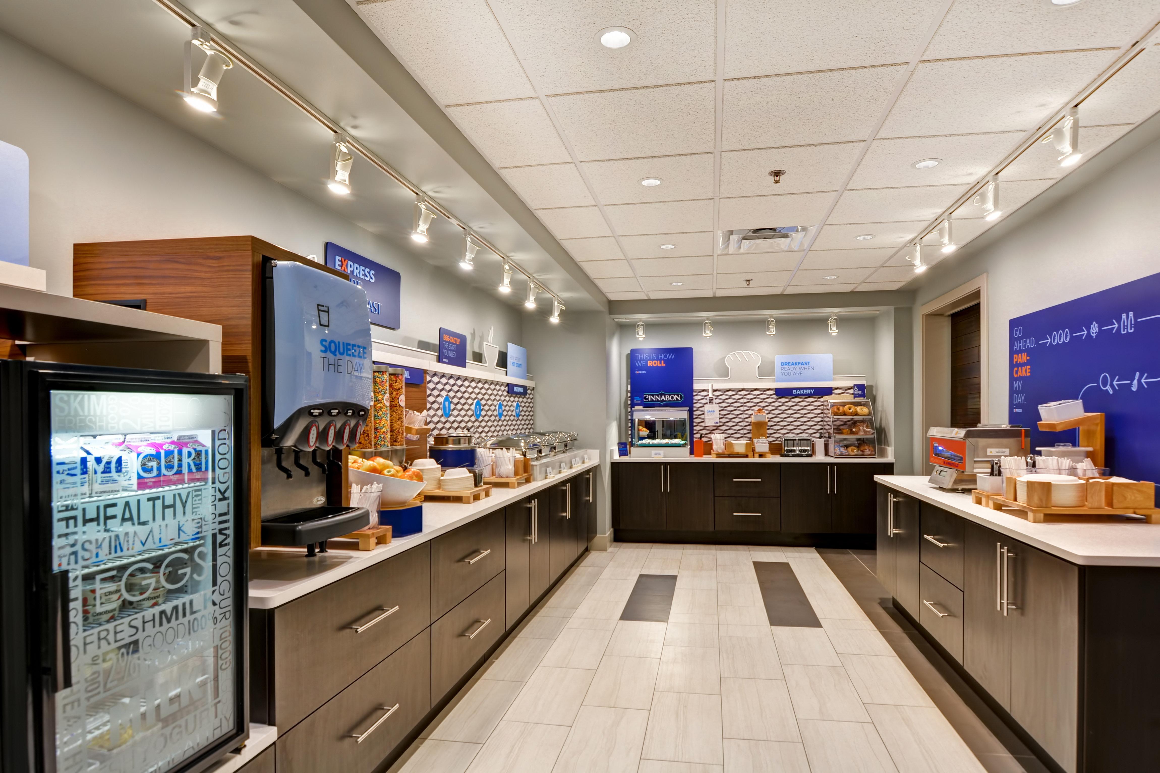 Holiday Inn Express Hotel & Suites Milwaukee-New Berlin By Ihg מראה חיצוני תמונה