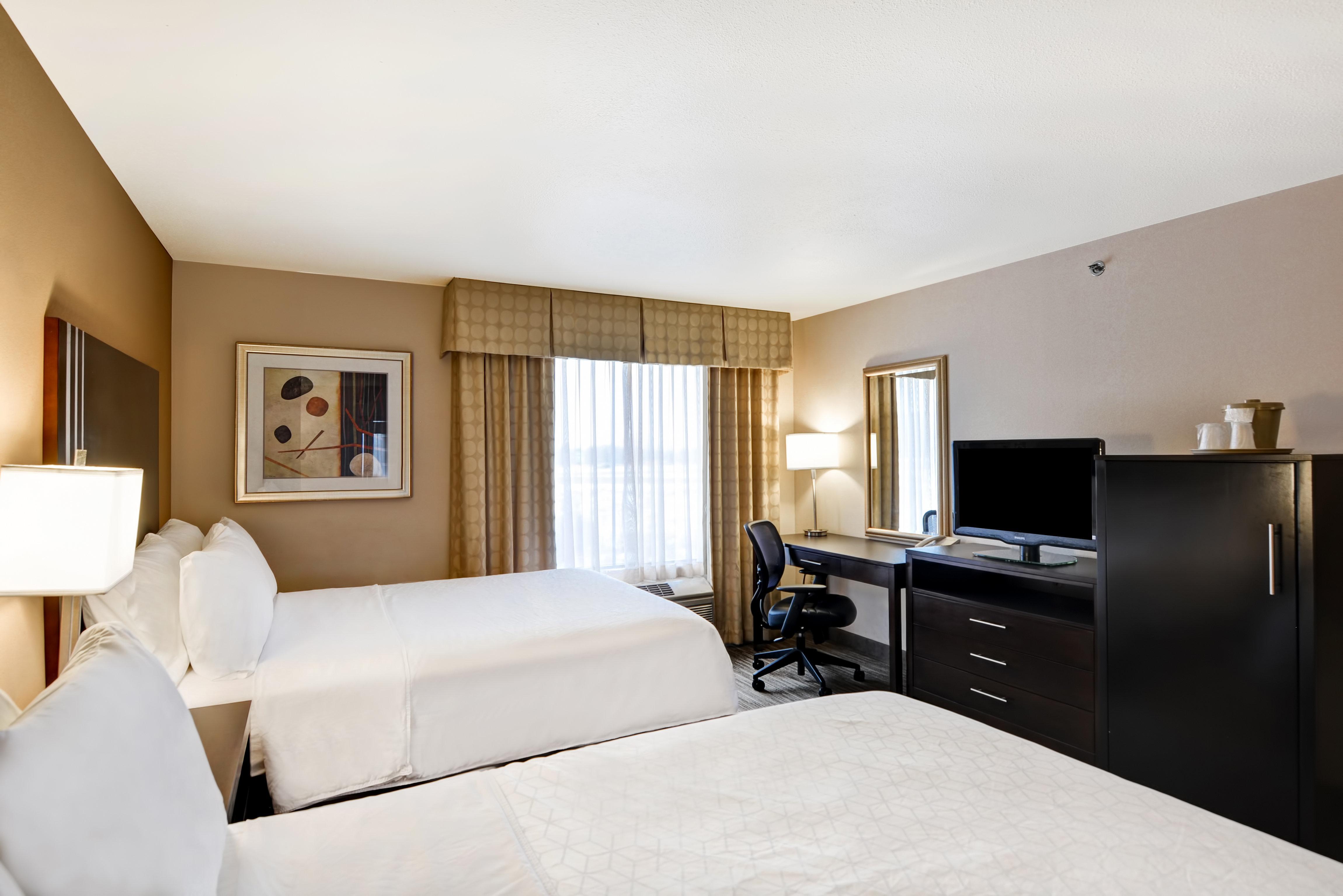 Holiday Inn Express Hotel & Suites Milwaukee-New Berlin By Ihg מראה חיצוני תמונה
