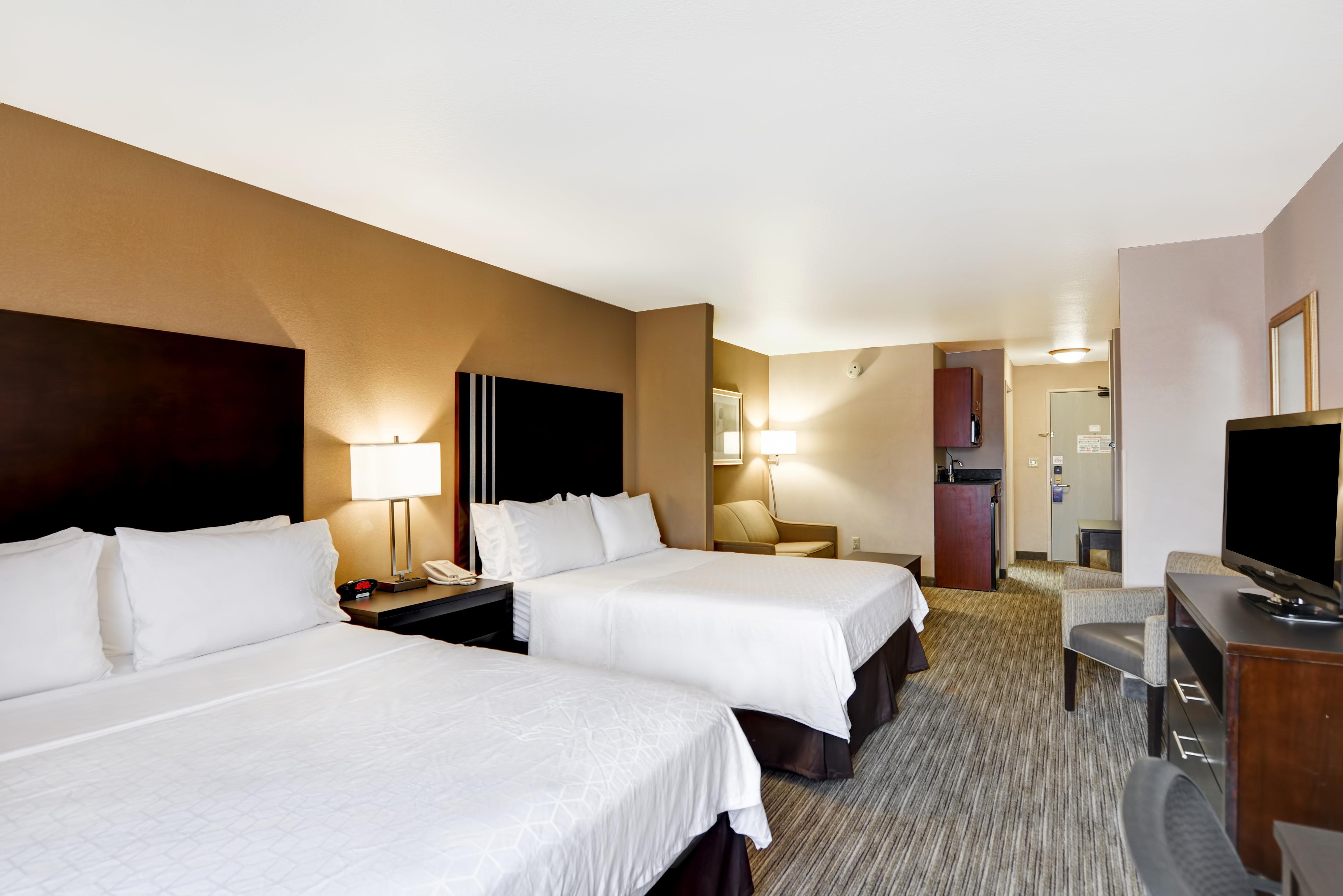 Holiday Inn Express Hotel & Suites Milwaukee-New Berlin By Ihg מראה חיצוני תמונה