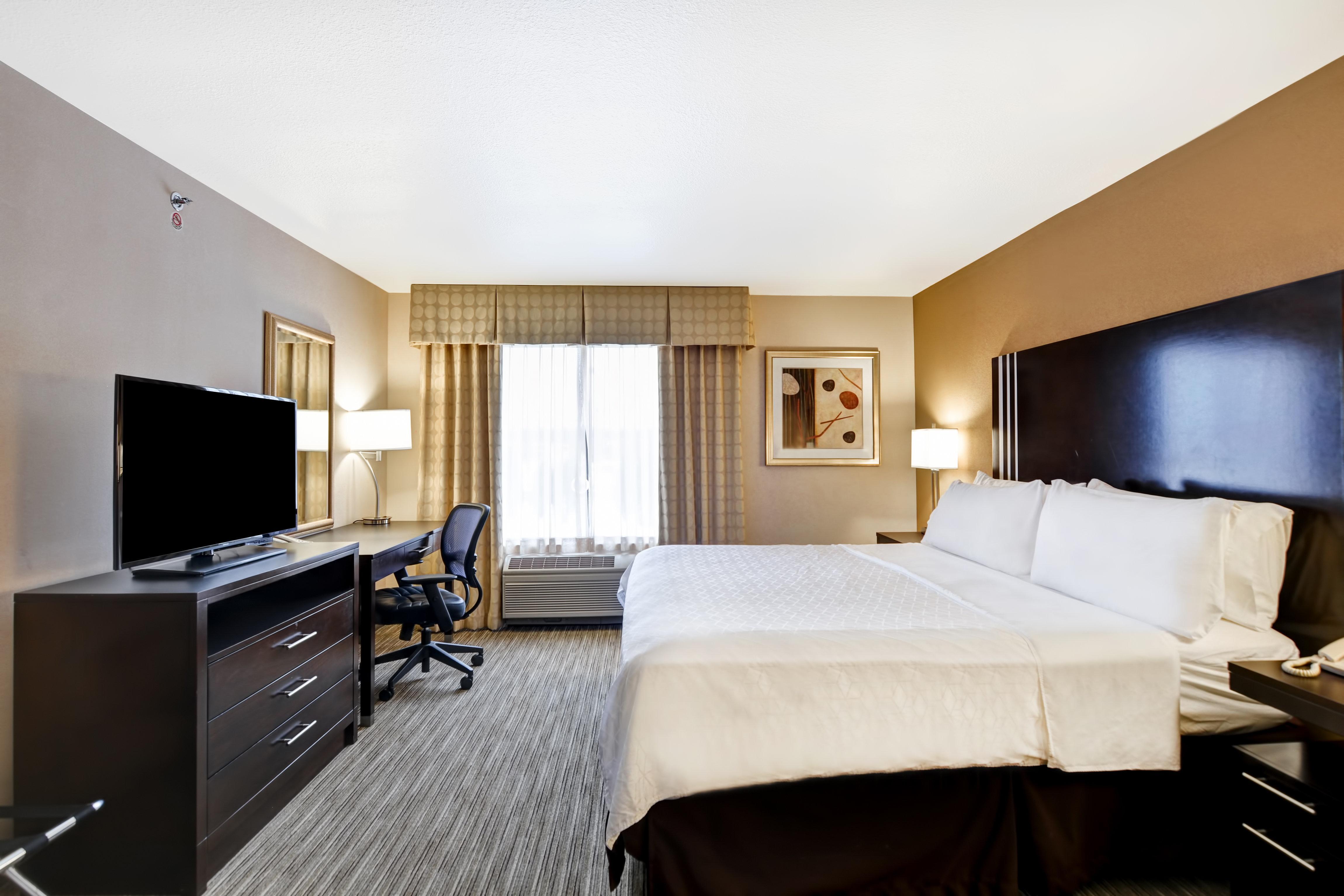 Holiday Inn Express Hotel & Suites Milwaukee-New Berlin By Ihg מראה חיצוני תמונה
