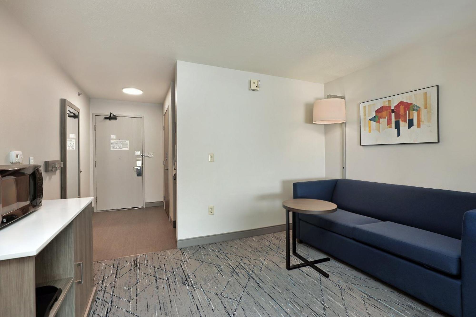Holiday Inn Express Hotel & Suites Milwaukee-New Berlin By Ihg מראה חיצוני תמונה